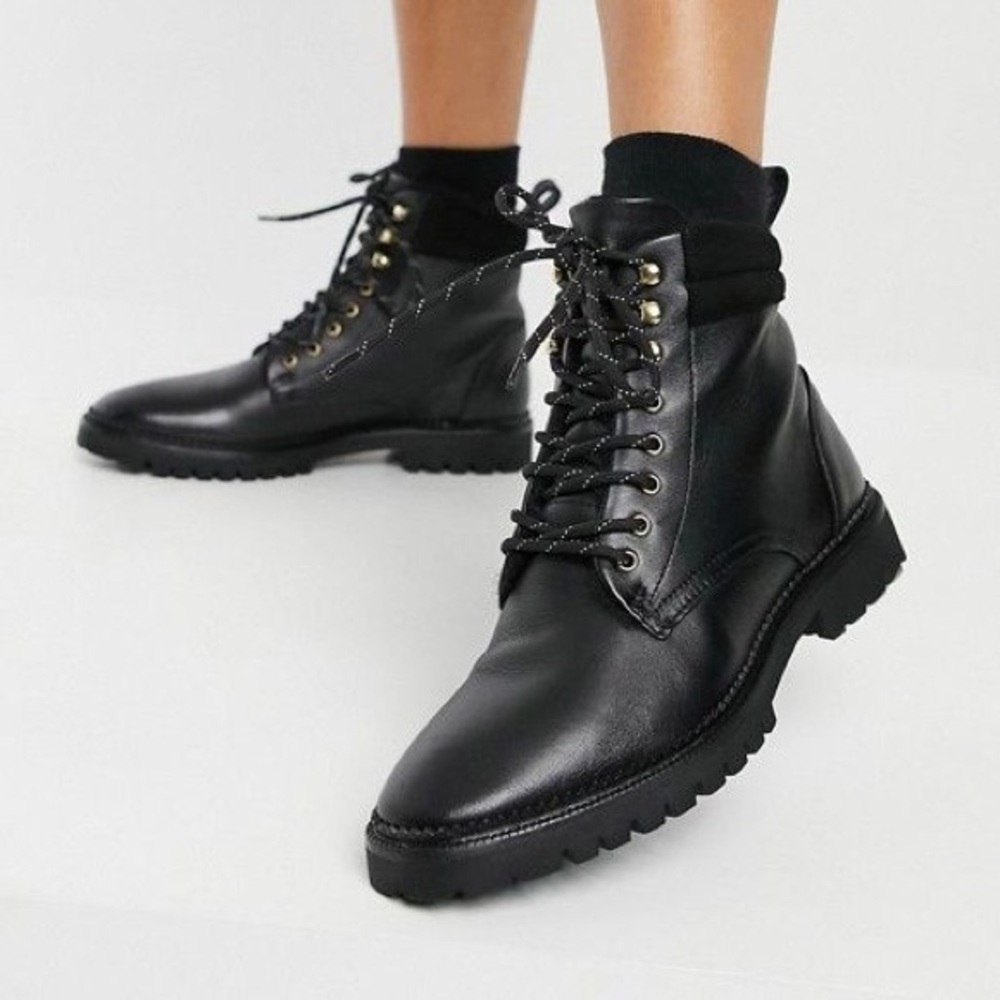 & other stories Boots/booties, leather, Size 38/7 Black - hiking style